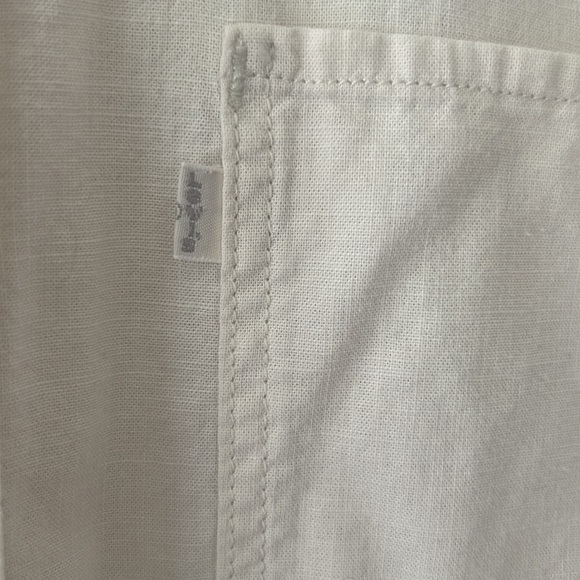 Levi’s button down - Picture 2 of 5